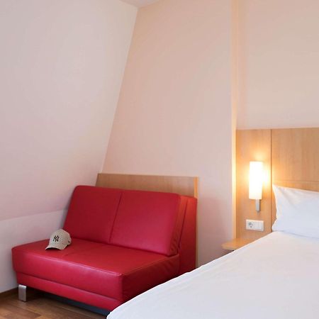 Ibis Berlin City Sued Екстер'єр фото