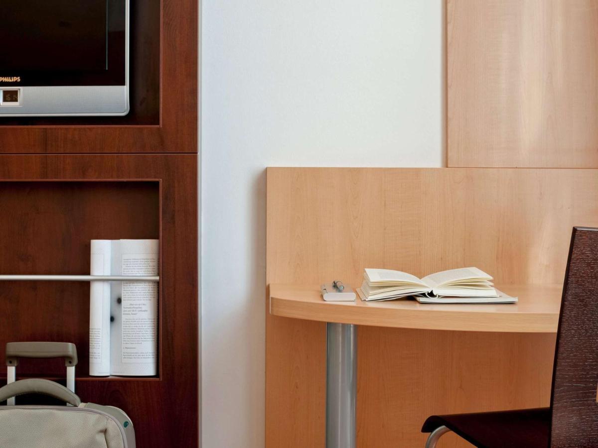 Ibis Berlin City Sued Екстер'єр фото